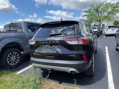 2022 Ford Escape Titanium