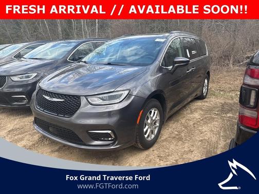 2022 Chrysler Pacifica Touring-L