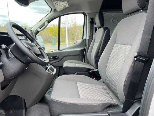 Oxford White 2026 Ford Transit-350 Base
