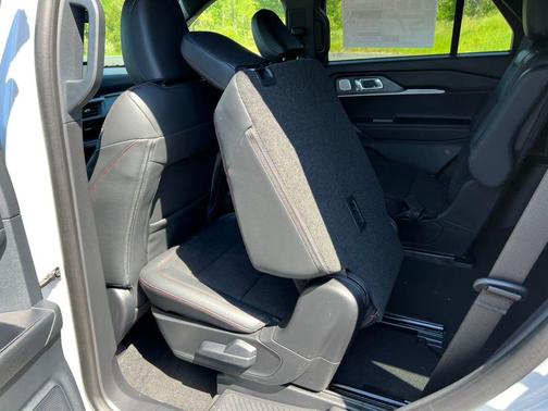Space White Metallic 2026 Ford Explorer ST