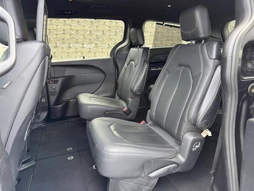 2020 Chrysler Pacifica Touring-L Plus