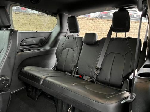 2020 Chrysler Pacifica Touring-L Plus