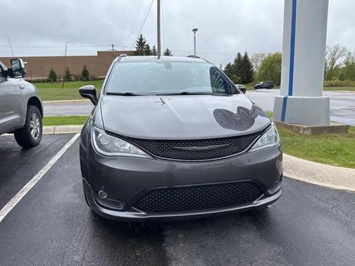 2020 Chrysler Pacifica Touring-L Plus