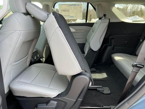 Vapor Blue Metallic 2026 Ford Explorer Active