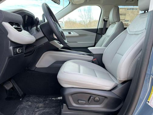 Vapor Blue Metallic 2026 Ford Explorer Active