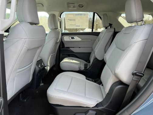 Vapor Blue Metallic 2026 Ford Explorer Active