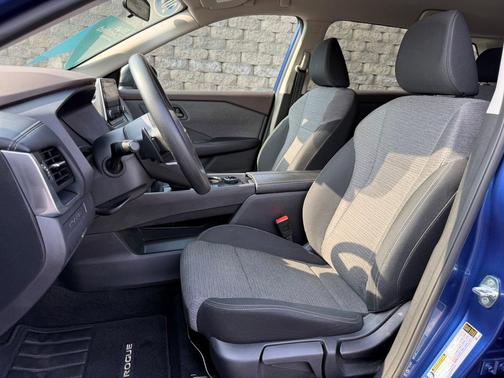 2022 Nissan Rogue S