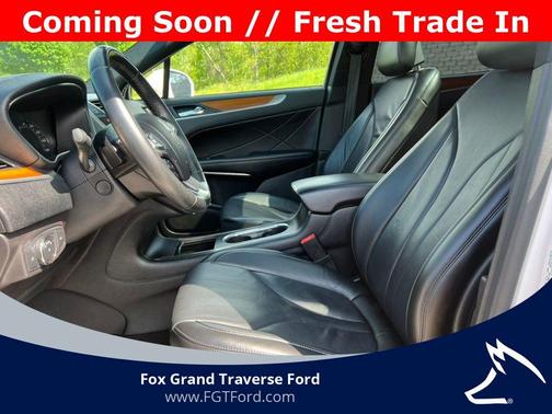 White Platinum Clearcoat Metallic 2019 Lincoln MKC Reserve