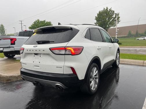 2022 Ford Escape Titanium
