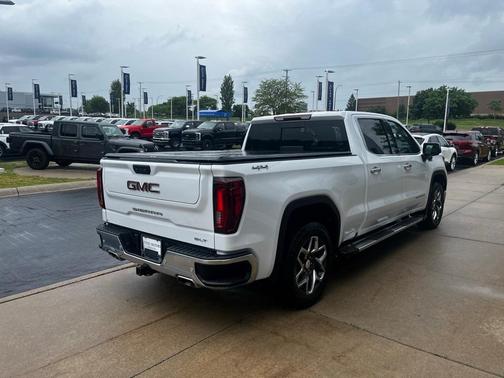 2024 GMC Sierra 1500 SLT