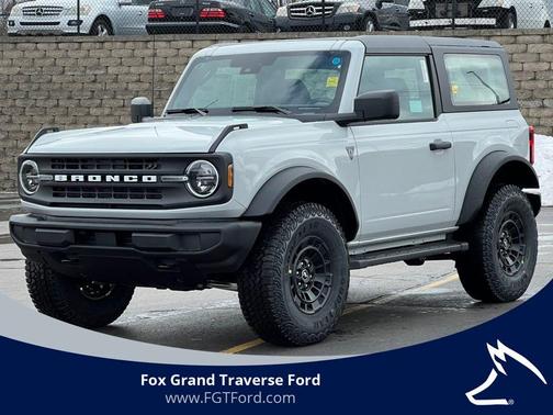 Avalanche Gray 2026 Ford Bronco Base