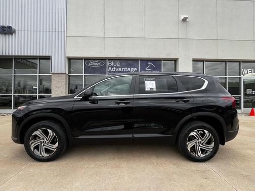 2022 Hyundai SANTA FE SE
