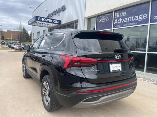 2022 Hyundai SANTA FE SE