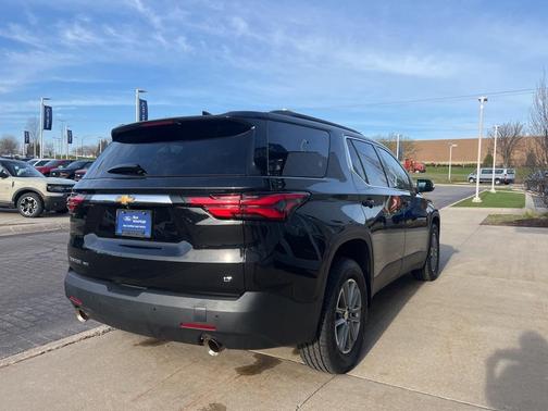 2022 Chevrolet Traverse LT Cloth