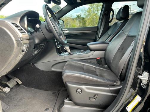 2022 Jeep Grand Cherokee WK Laredo
