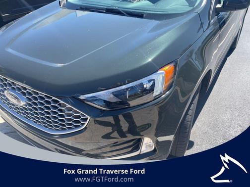 Forged Green Metallic 2023 Ford Edge SEL