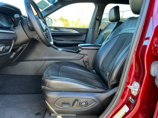 2021 Jeep Grand Cherokee L Laredo