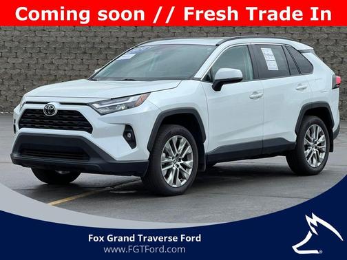 Pearl 2024 Toyota RAV4 XLE Premium