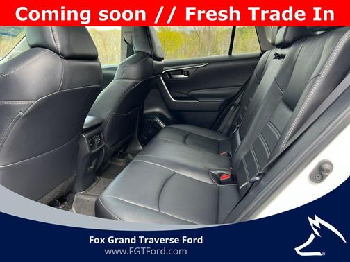 Pearl 2024 Toyota RAV4 XLE Premium