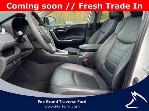 Pearl 2024 Toyota RAV4 XLE Premium