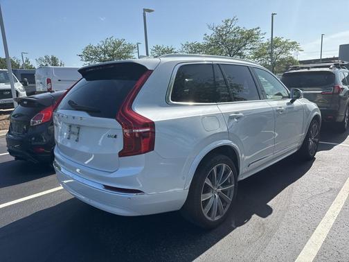 2023 Volvo XC90 B6 Ultimate 6-Seater
