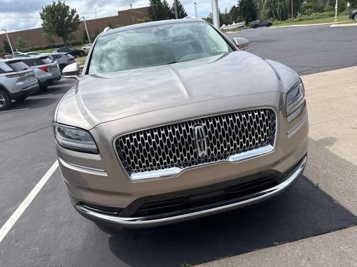 2021 Lincoln Nautilus Reserve