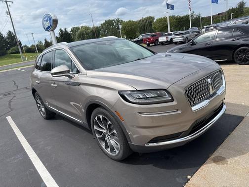 2021 Lincoln Nautilus Reserve