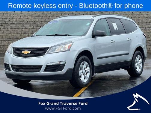 Silver Ice Metallic 2017 Chevrolet Traverse LS