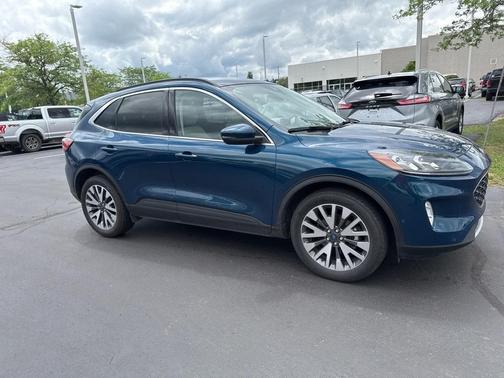 2020 Ford Escape Titanium