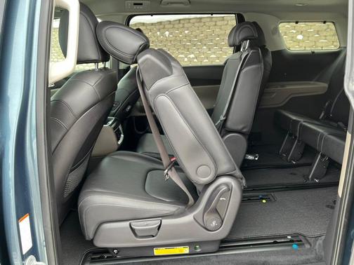 2025 Kia Carnival Hybrid SX