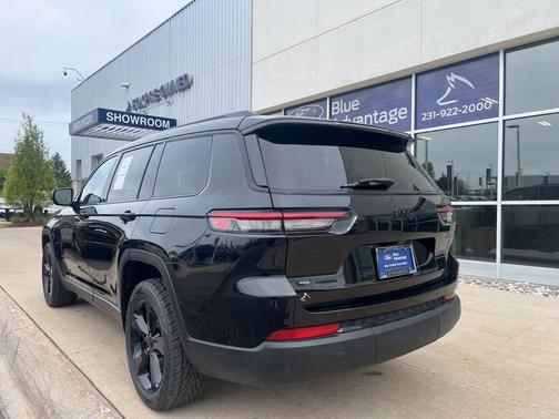 2021 Jeep Grand Cherokee L Laredo