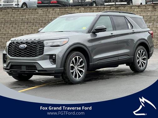 Carbonized Gray Metallic 2026 Ford Explorer ST-Line