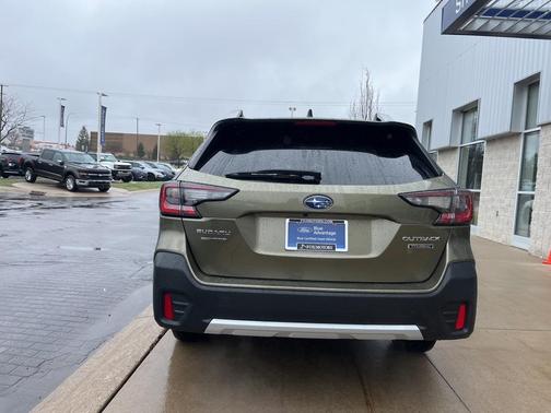 2022 Subaru Outback Touring