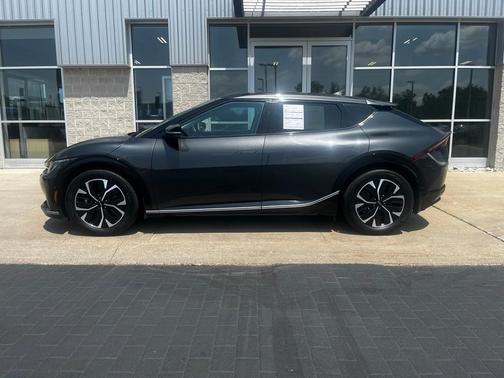 2022 Kia EV6 Wind