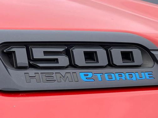 Redline 2 Coat Pearl 2022 RAM 1500 Big Horn