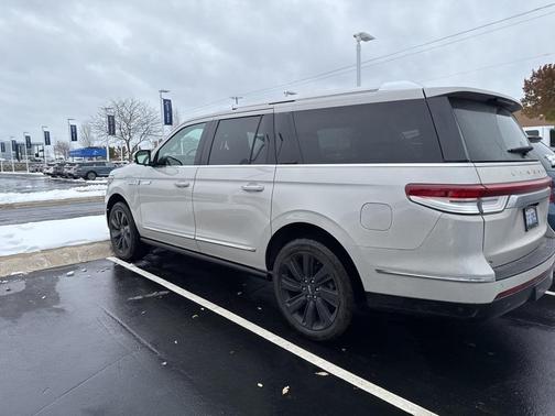 2024 Lincoln Navigator L Reserve