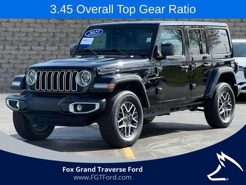 Black Clearcoat 2025 Jeep Wrangler Sahara