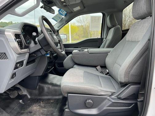 White 2022 Ford F-150 XLT