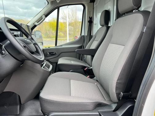Oxford White 2026 Ford Transit-350 Base