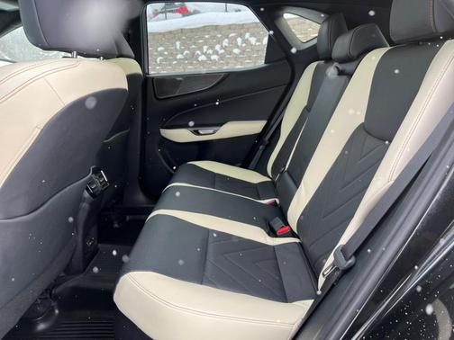 2022 Lexus NX 350h Luxury