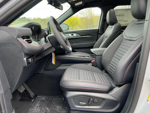 Space White Metallic 2026 Ford Explorer ST-Line