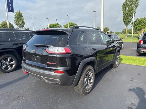 2022 Jeep Cherokee Trailhawk