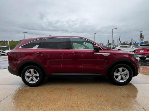 2022 Kia Sorento LX