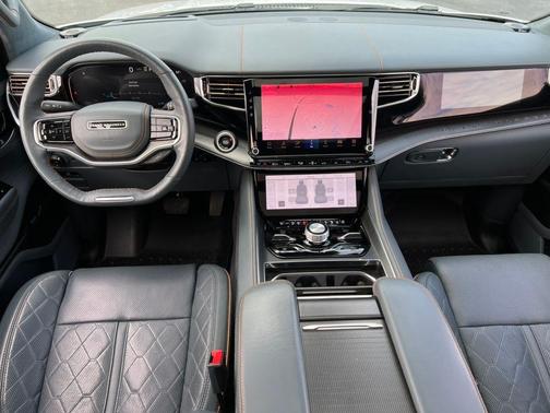 2023 Jeep Grand Wagoneer Series III