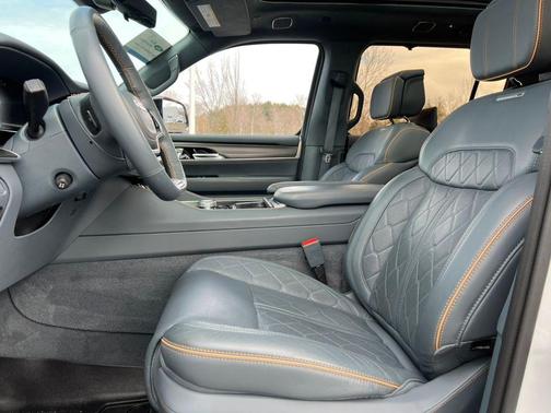 2023 Jeep Grand Wagoneer Series III