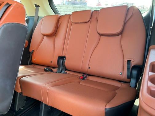 2024 Kia Carnival SX