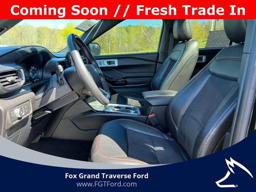 Black 2022 Ford Explorer ST-Line