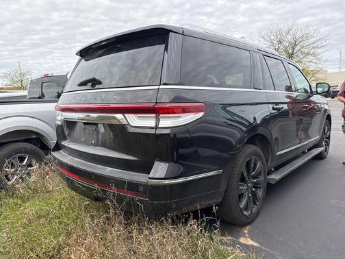 2022 Lincoln Navigator L Reserve