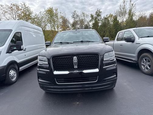2022 Lincoln Navigator L Reserve