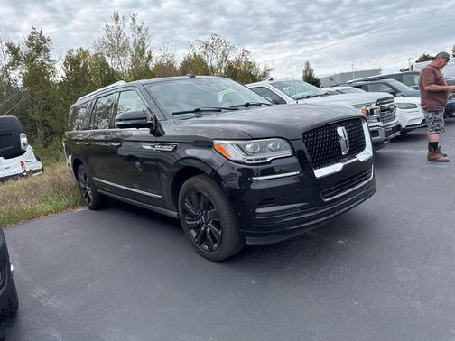 2022 Lincoln Navigator L Reserve
